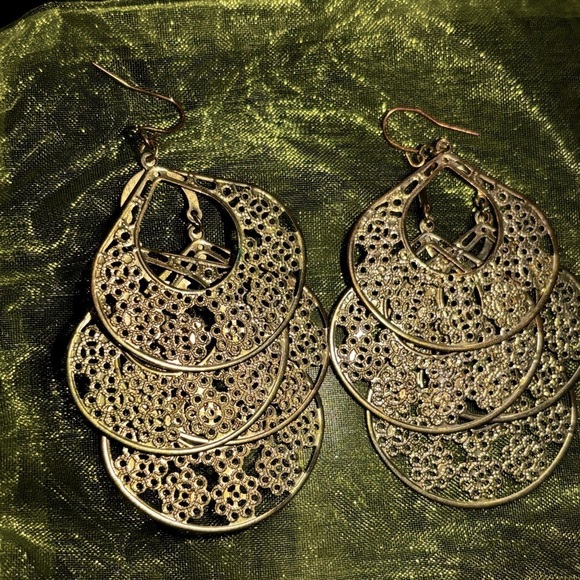 Intricate Gold Filigree Earrings - Picture 2 of 3